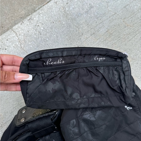 COPY - Lululemon Sidestage Dance Floss Travel Bag - Black - Picture 6 of 12